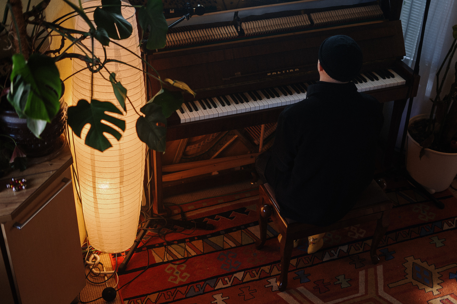 Pianist on a Warm home studio